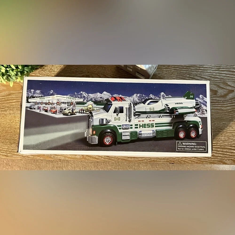 2014 Hess Toy Truck and Space Cruiser with Scout